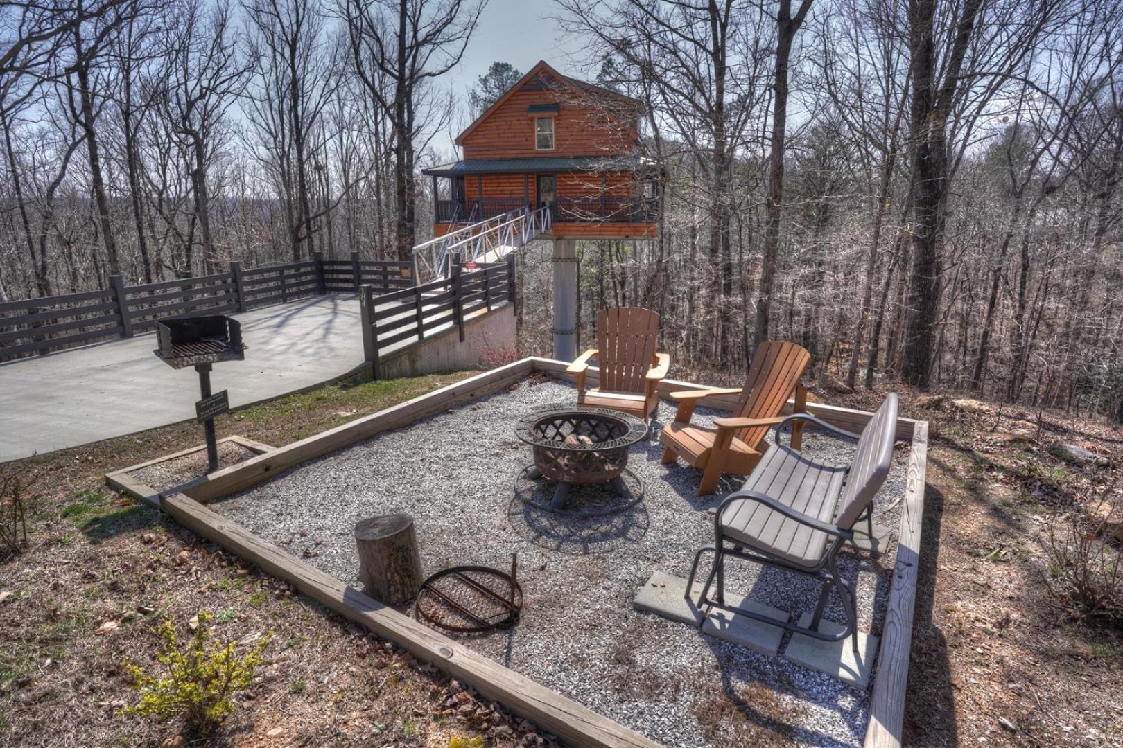 Top Of The Line Treehouse Near Helen, Georgia Cornelia Exterior foto