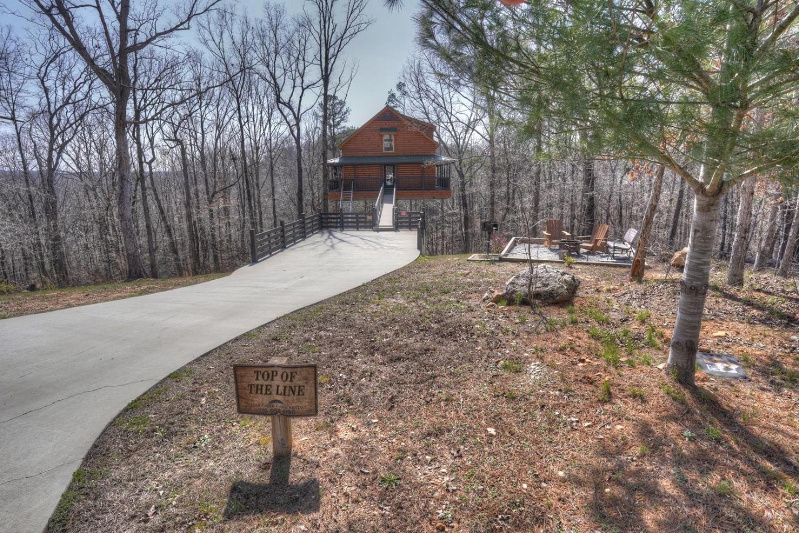 Top Of The Line Treehouse Near Helen, Georgia Cornelia Exterior foto